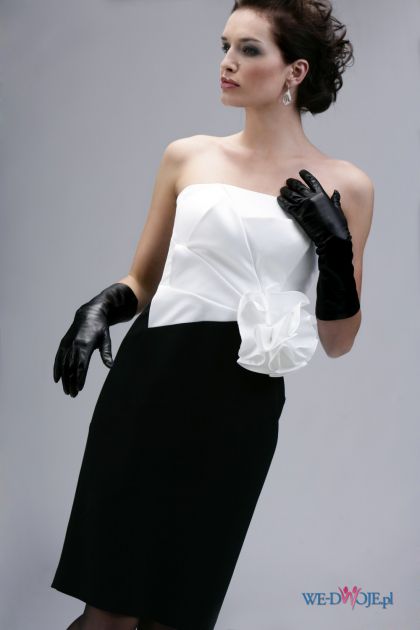 czarna sukienka wieczorowa Modesta z kokardą odkryte ramiona - jesień/zima 2010/2011