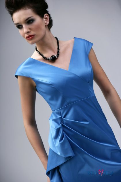 błękitna sukienka wieczorowa Modesta - jesień/zima 2010/2011