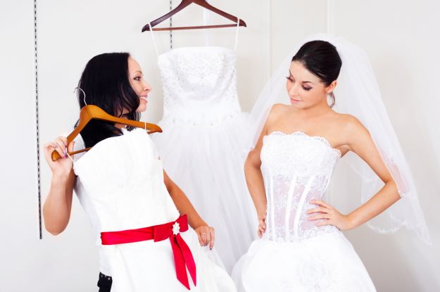 Jak dobrać suknię ślubną do sylwetki?